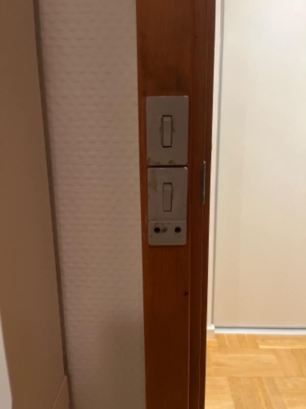 Flytning af gamle stikkontakter fra gerigt til væg