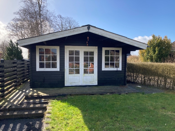 nedrivning af hytte/skur