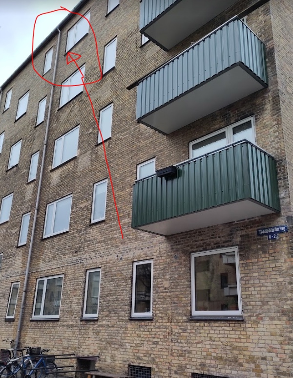 Nedløbsrør 5-etagers ejendom Kbh NV