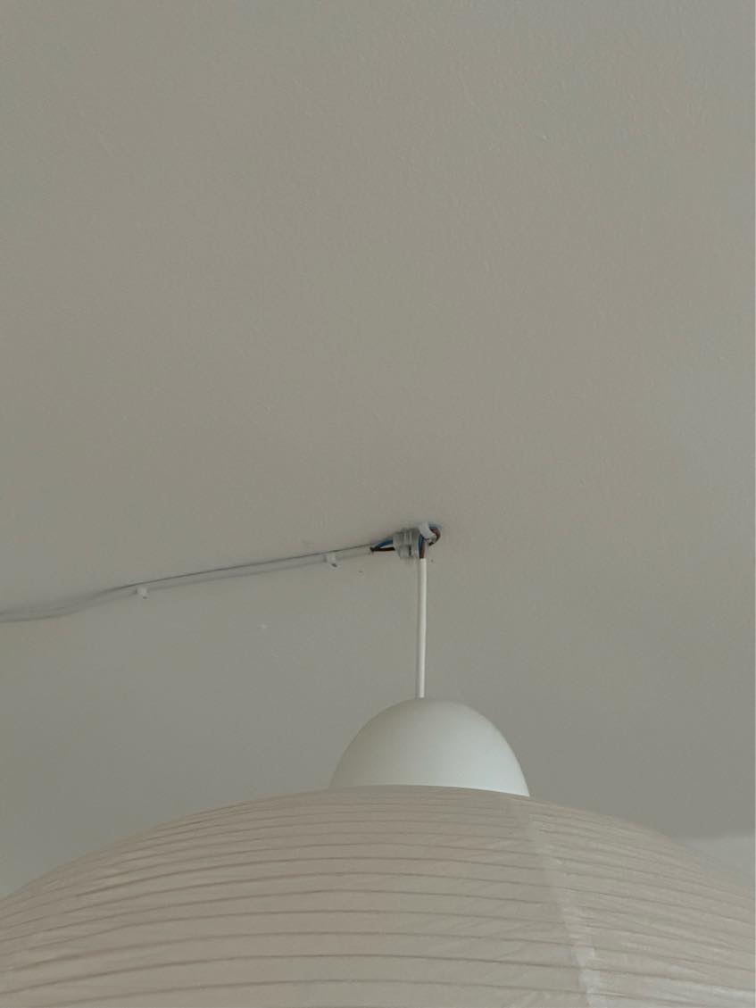 Ophængning af lampe