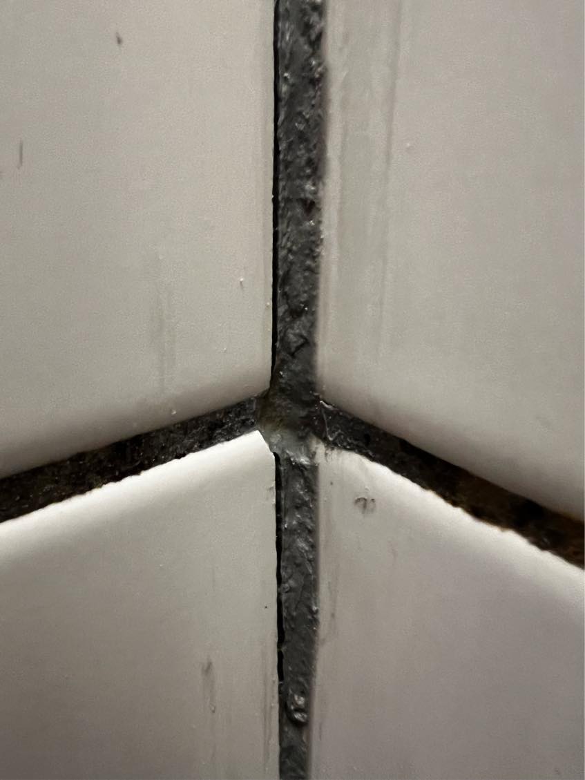 Udskiftning af elastisk gummifuge