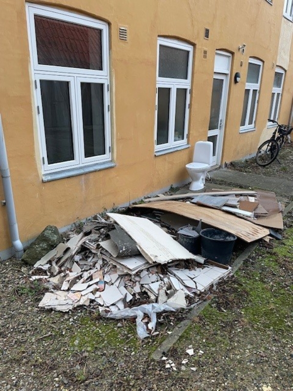 Afhentning af byggeaffald og pap