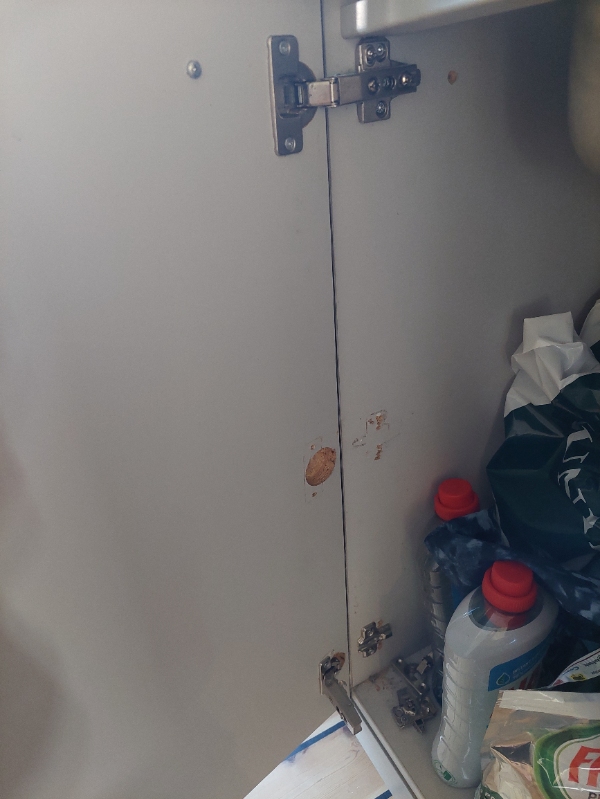 Montering af køkkenlåge