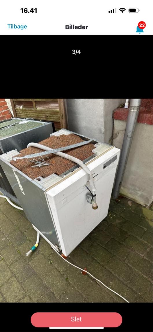 2 opvaske maskiner udsmides samt et par borde