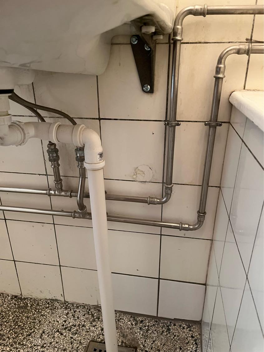 Rengøring af badeværelse