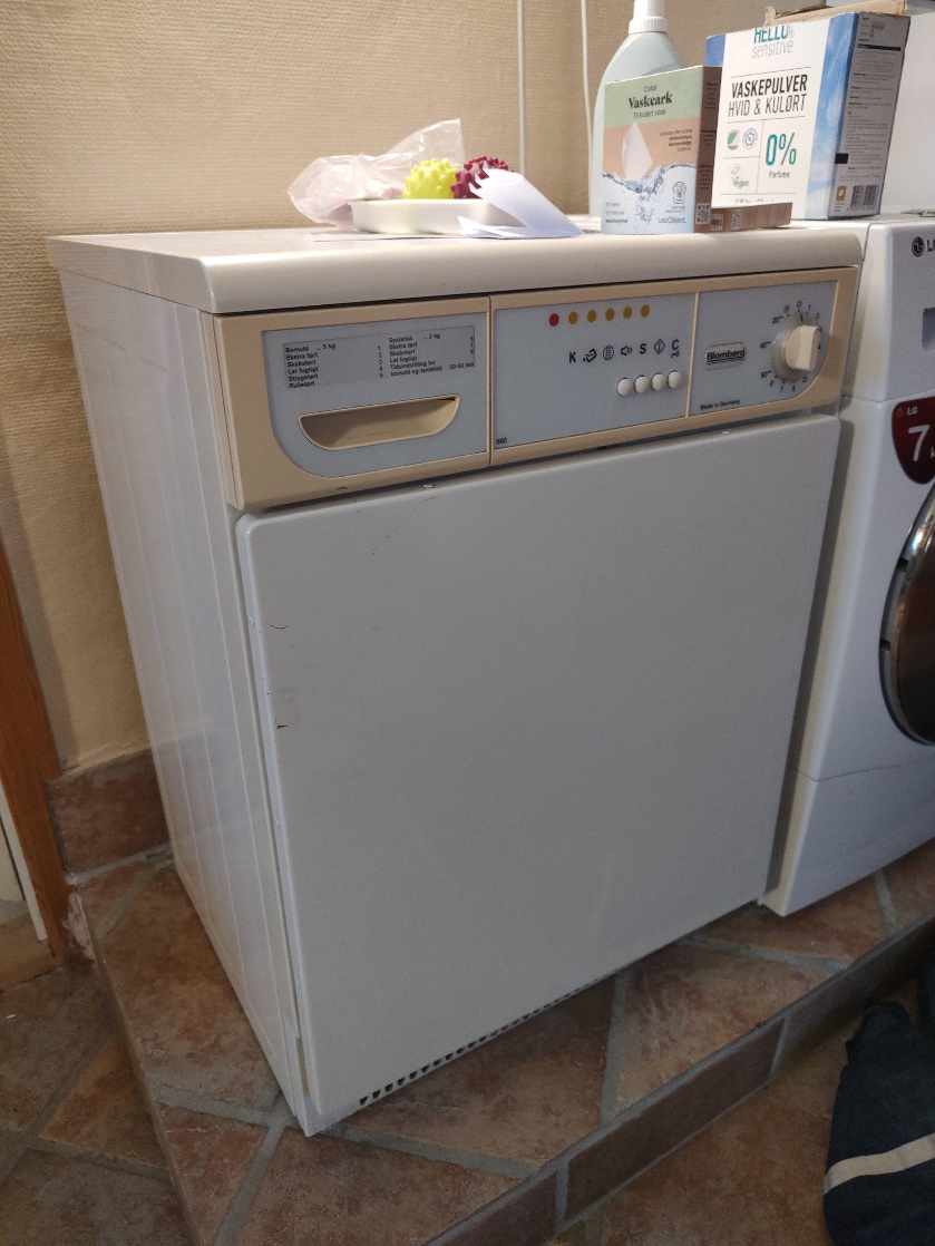 Frakobling af gammel tørretumbler og installation af ny