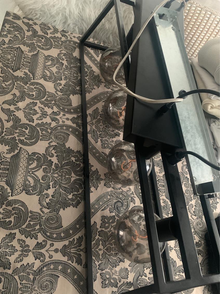 Hænge en lampe op