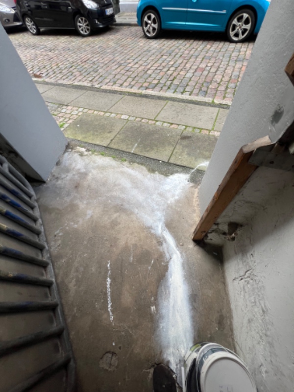 Fjernelse af maling på terrasse