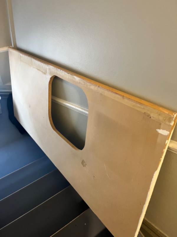 Bære bordplade ned fra 5.sal