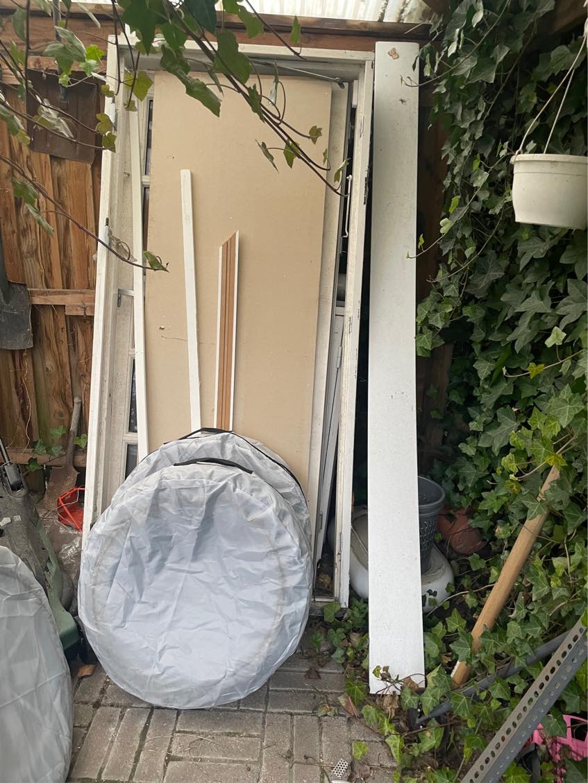 Have smidt byggeaffald ud