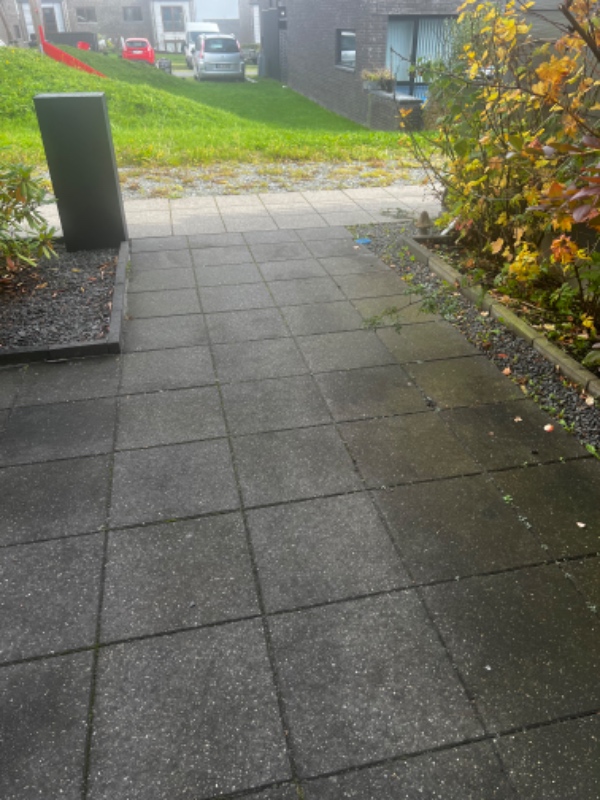 udgravning til ladestander, ca. 20 meter fra eltavle til parkeringsplads