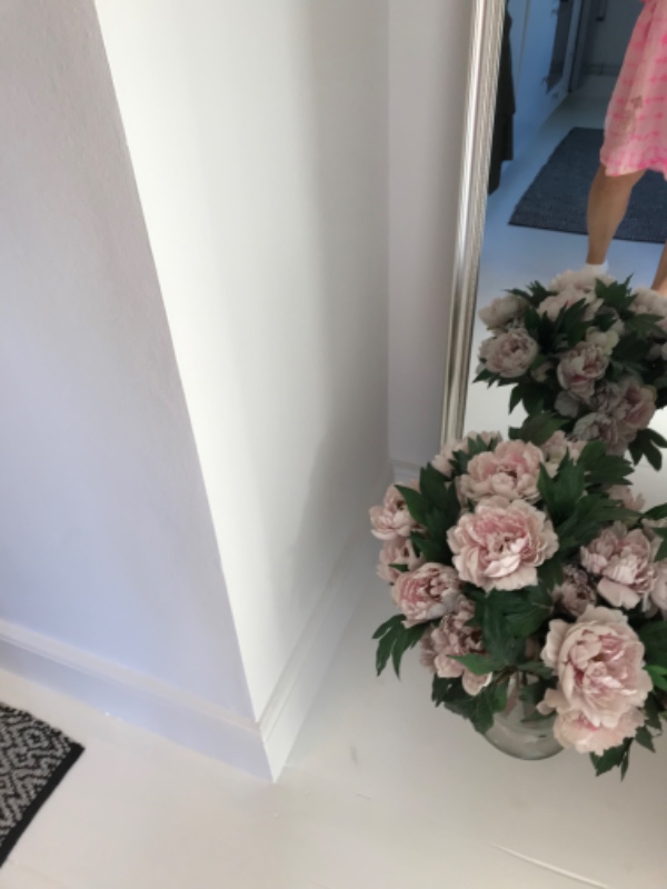 Opmåling til garderobeskab og efterfølgende opsætning når det bestilte er kommet hjem