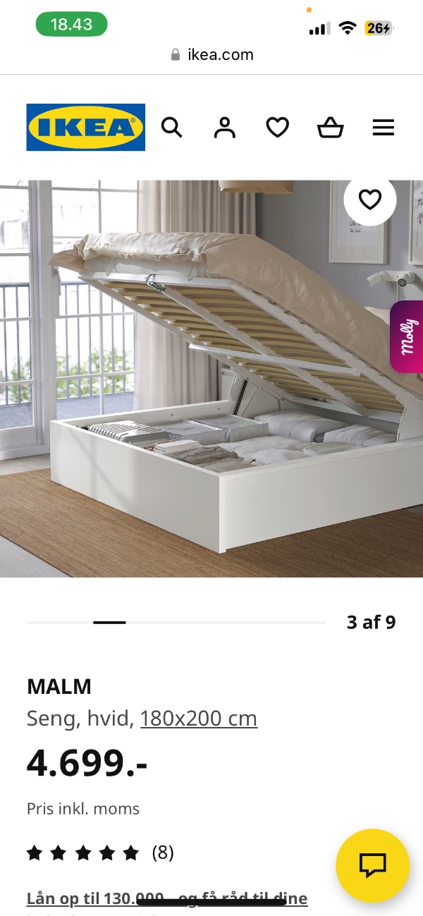 Få samlet en dobbeltseng, et natbord, 2 badeværelsesskabe og er pax garderobeskab.