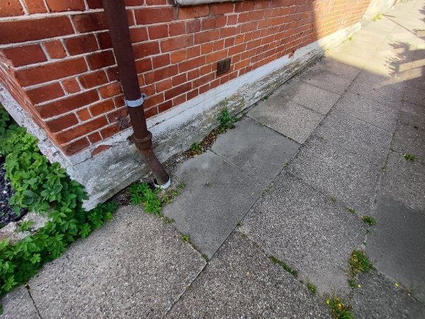 Reparation af sokkel + maling af denne