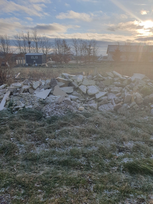 Hentet beton ( lidt andet i )fra 100 m2 opbrudt gulv