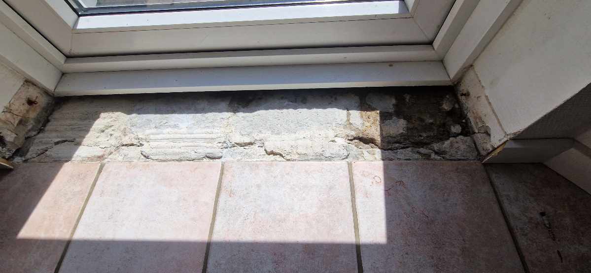 Lagt fliser og evt pudset min dør karm