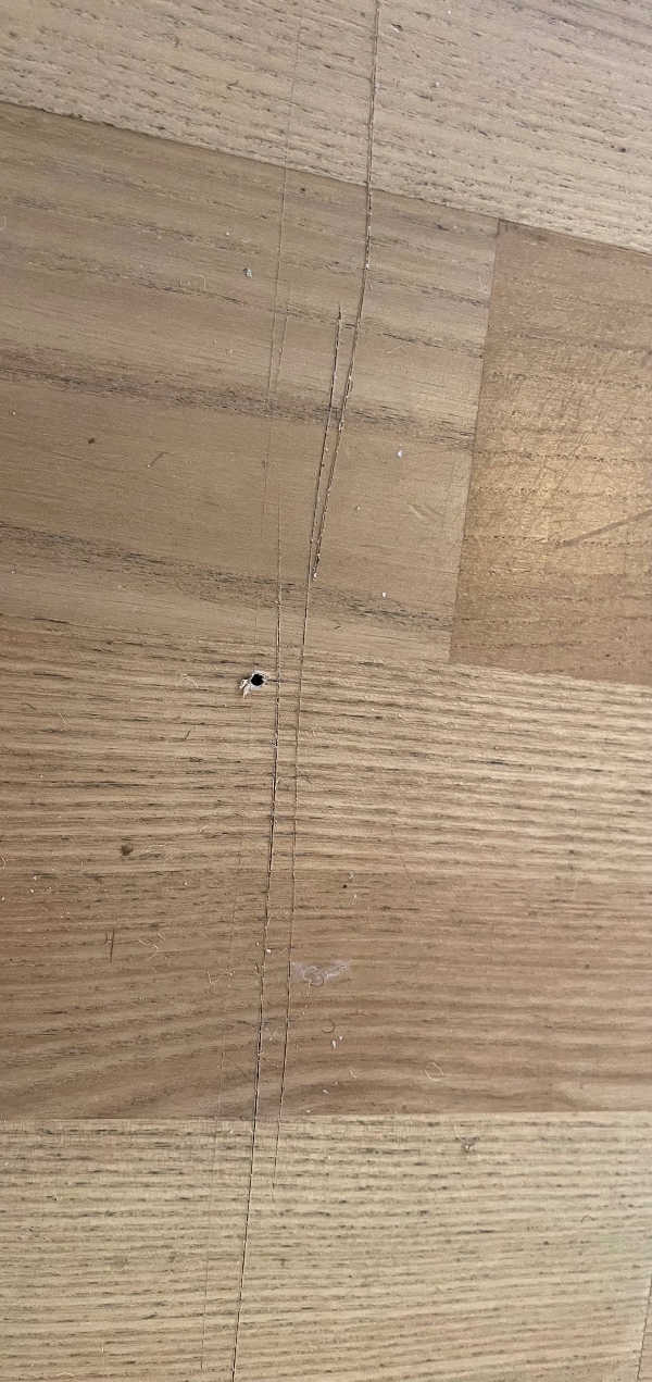 Let slibning og lakering af plankegulv