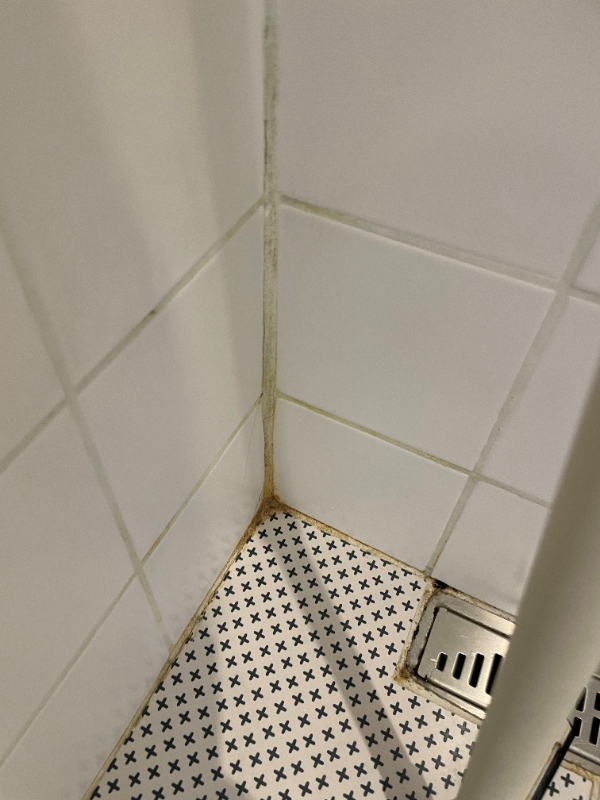 Fikset badeværelse i sommerhus