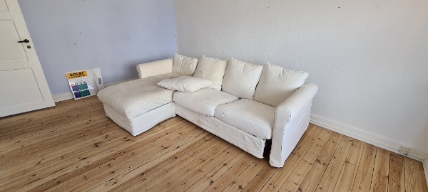 Afhentning af sofa til storskrald- inden kl 1500!