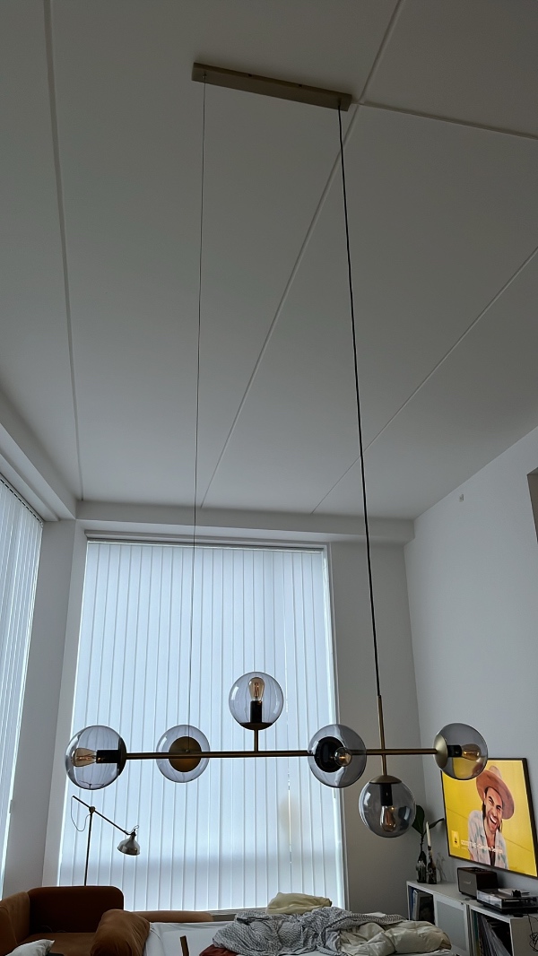 Afmontering og nedtagning a pendellampe i 5m højde