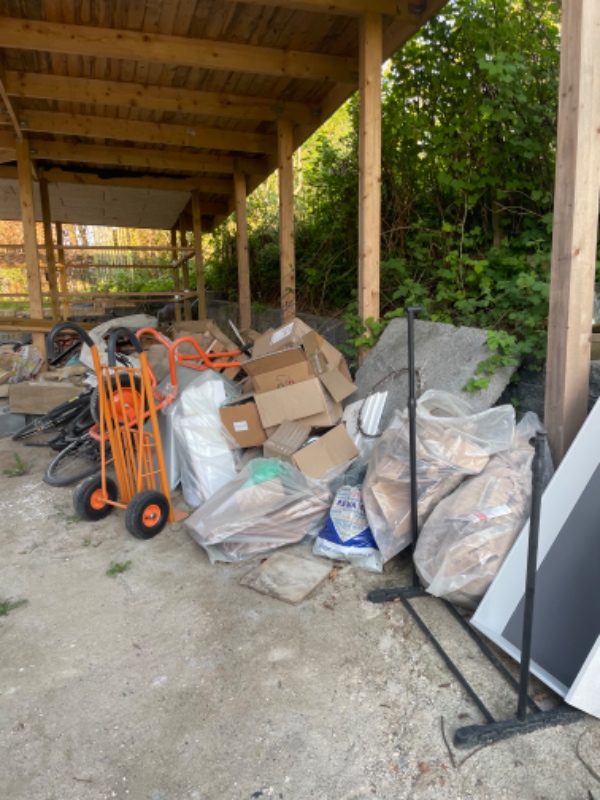 Fjernelse af papkasser, træ og div