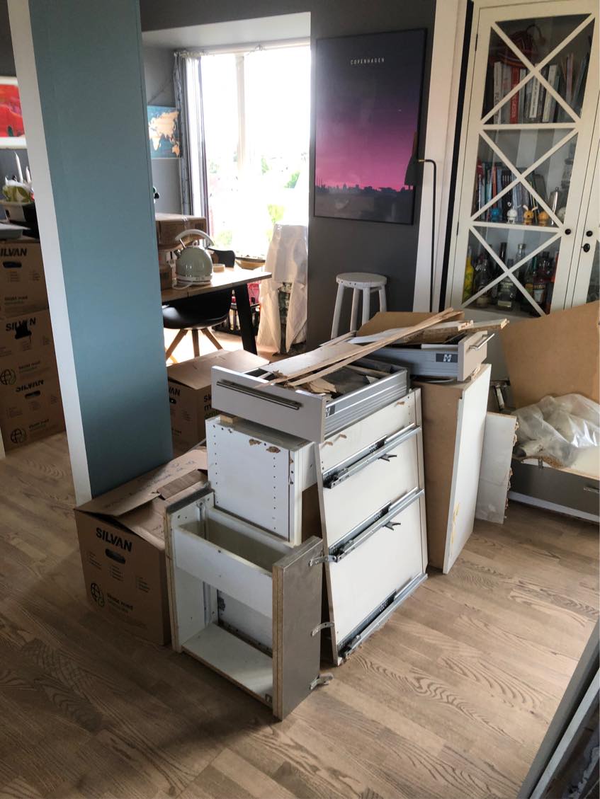 Fjernet køkken elementer der er taget ned