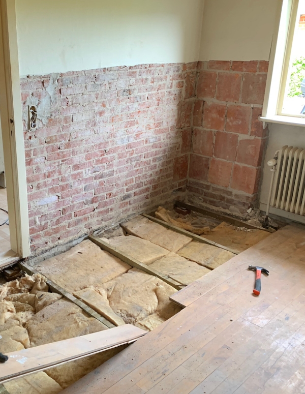 Pudsning af væg på 300x150cm indendørs