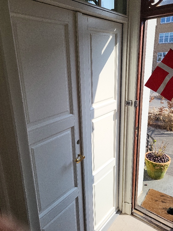 tilpasning af dør og lås