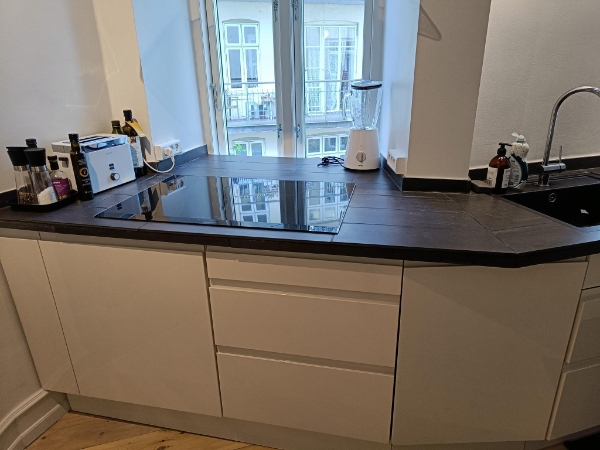 Nedtagning og montering af køkken