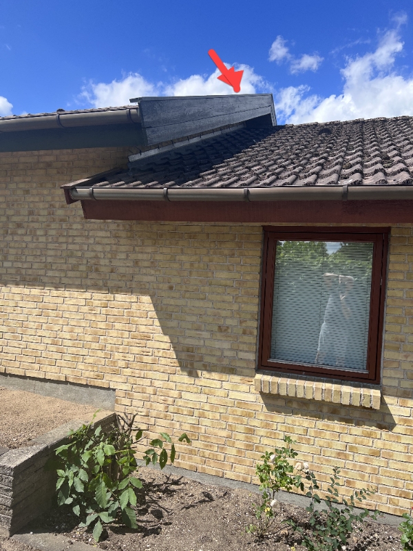 Udskiftning af dækbræt på vindskede i 2 gavle på enfamilieshus (4 stk 25X125 mm VTA trykimp. 540 cm)