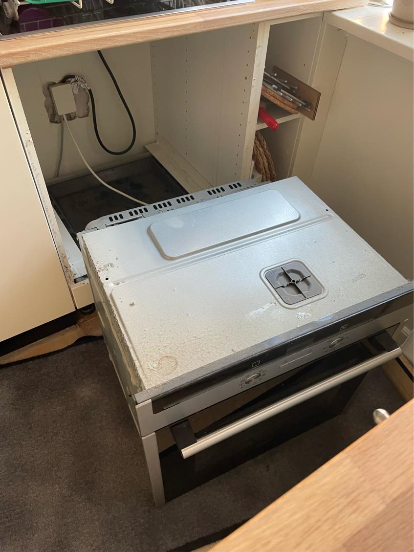 El til opvask og ovn virker ikke