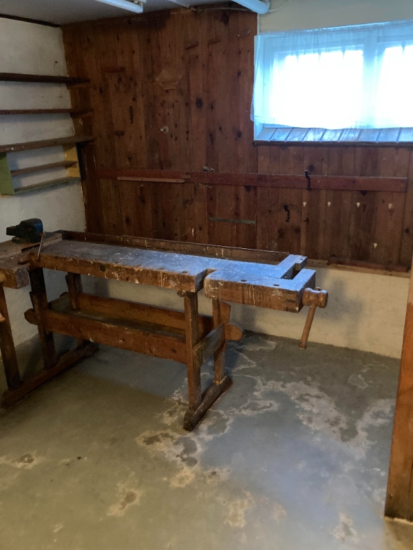 Møbler til genbrugsplads