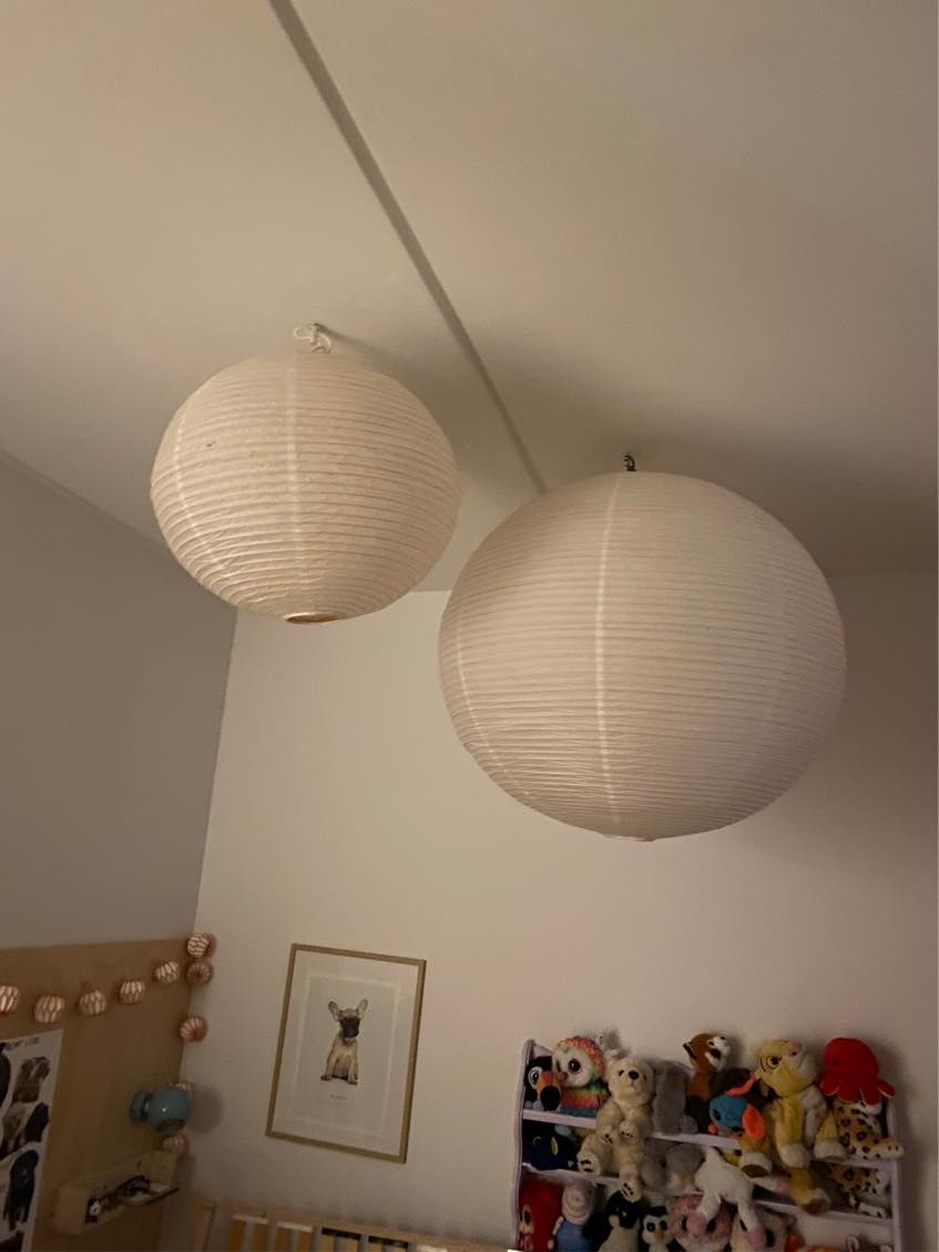 Lamper tilsluttes strøm 