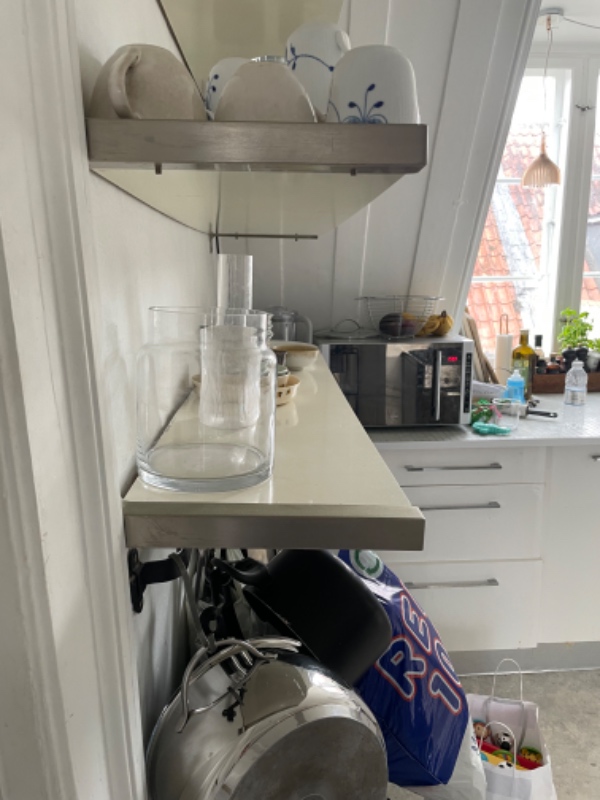 Hæng spejl op og andre opgaver