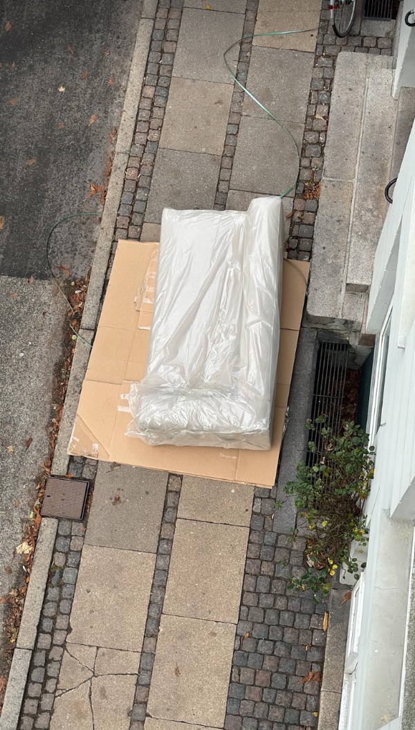 Stort Sofamodul bæres på 3 sal