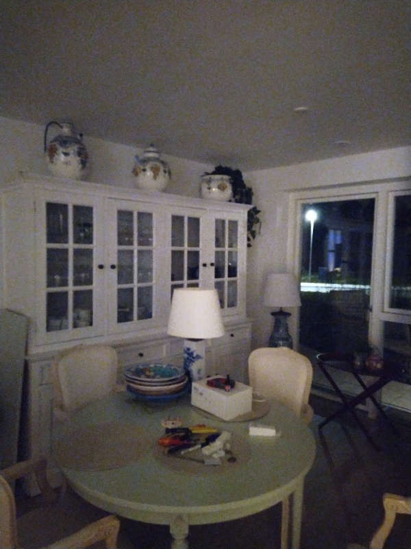 Opsætning af 2 Loft lamper over køkkenbord og 3 lamper over spise bord og 1 spejl lampe der skal led