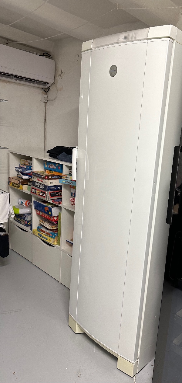 Hent hårde hvidevarer (køleskab og skabsfryser)