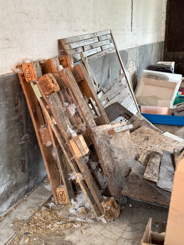 samling af ting og kørsel til lossepladsen