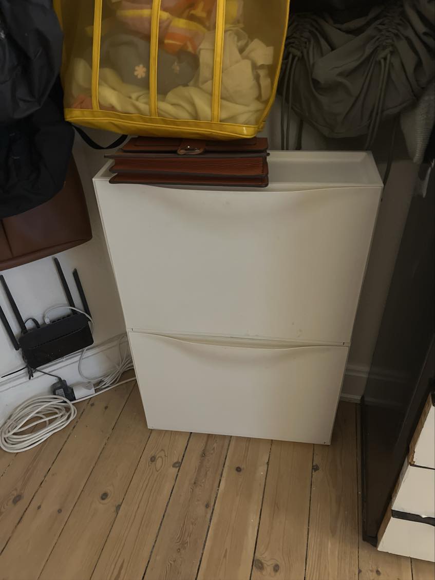 Opsætning af gardinskinne loft, rullegardiner og klap sæde til gang.