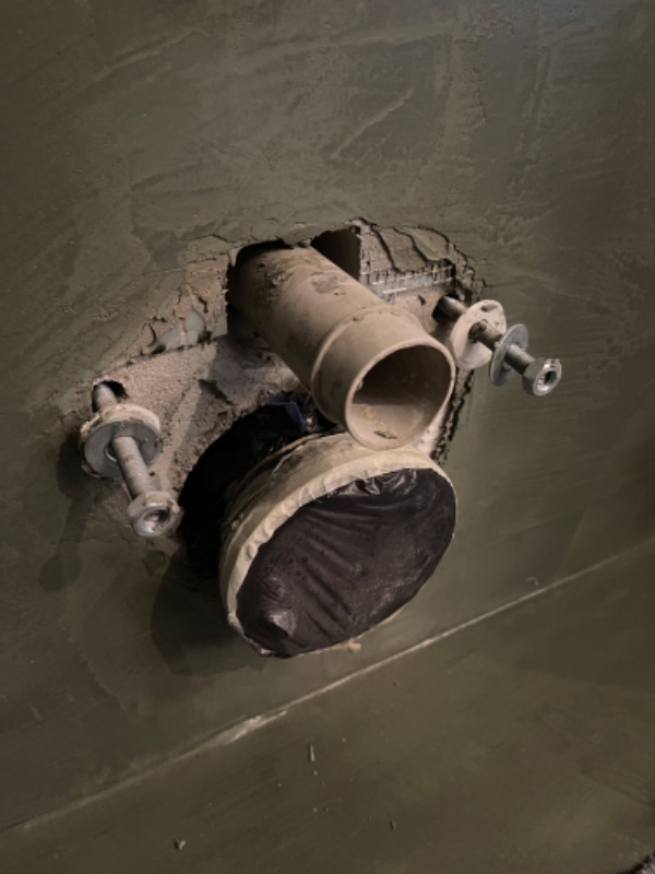 Monteret væghængt toilet