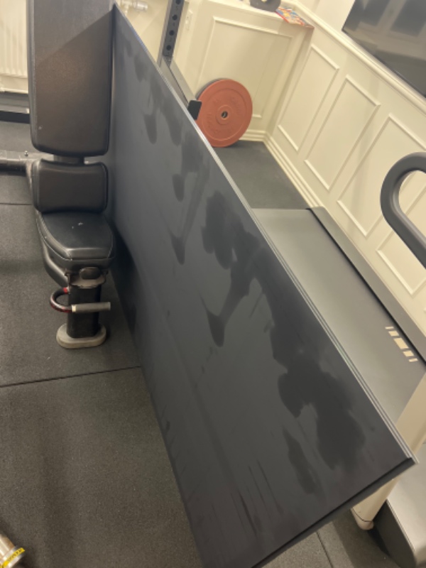 Jeg skal have hæng 3 spejle op, 1 med lim og 2 med skinner. Spejle er tunge.