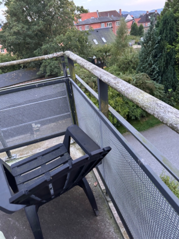 Grundig rengøring af altan