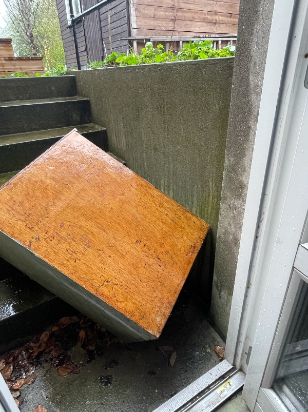 Bortskaffelse af tungt pengeskab