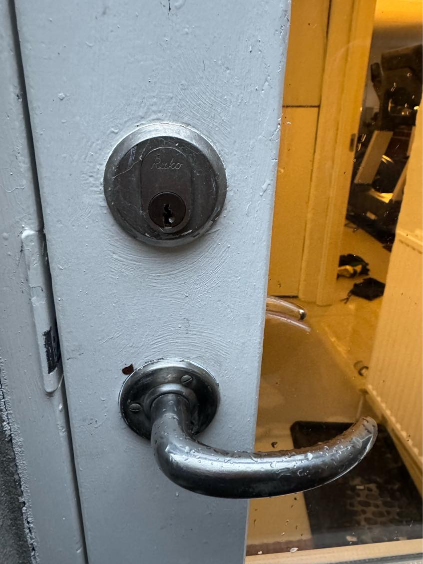 Udskiftning af to cylindere/låse