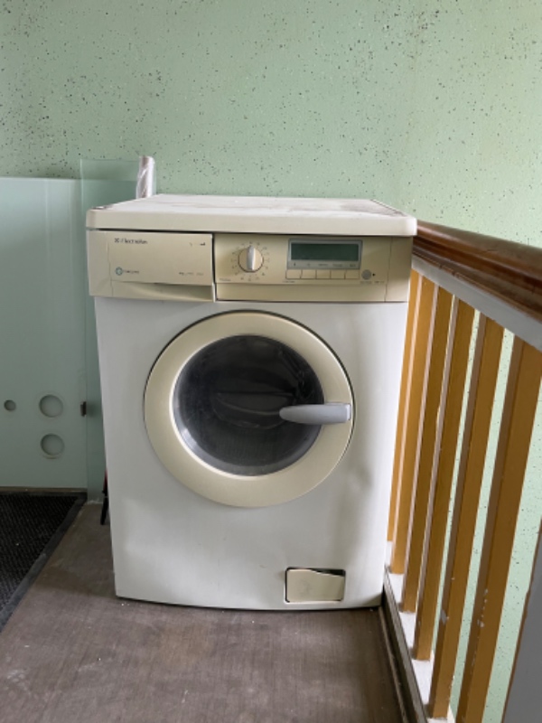 vaskemaskine skal smide ud