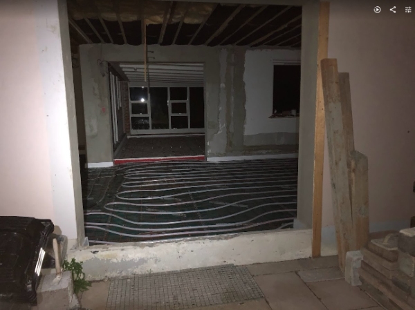 Støbning af 2 gulve på i alt 79 kvm