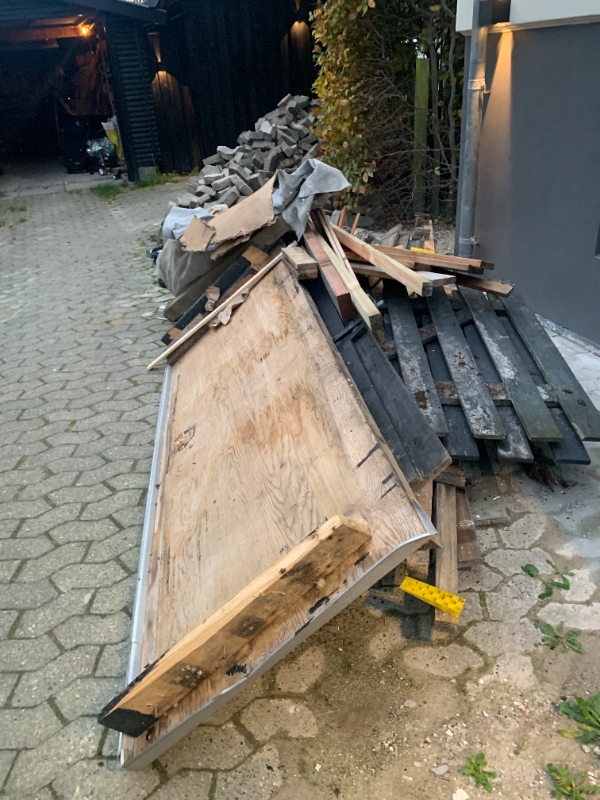 Fjernelse af SF-sten og blandet træ