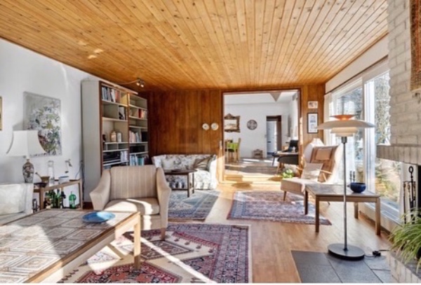 Fjerne tapet + gjort vægge glatte og klar til at vi selv kan male