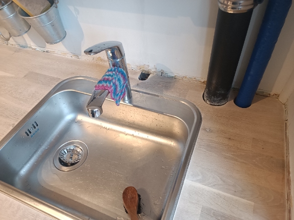 Køkkenbordplader udskæring og montering