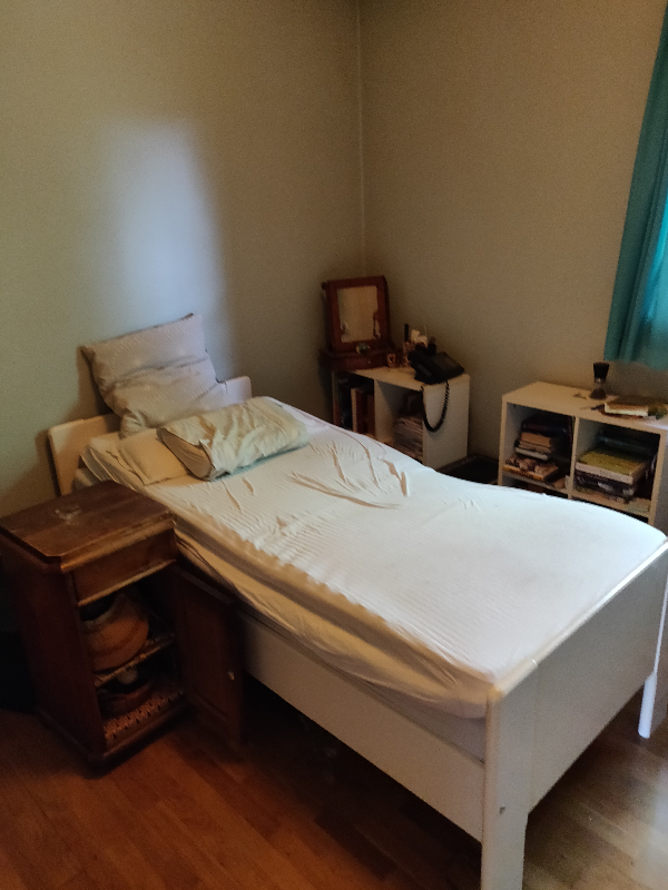 Ryddet et rækkehus. Alt skal væk. Slutrengøring herefter.